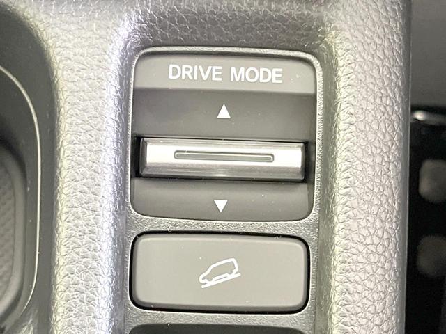 ヴェゼル ｅ：ＨＥＶ　Ｚ　登録済未使用車　全周囲カメラ　ホンダセンシング　電動リアゲート　ハーフレザーシート　コーナーセンサー　スマートキー　ＬＥＤヘッド　ＥＴＣ２．０　純正１８インチアルミ　オートハイビーム（57枚目）