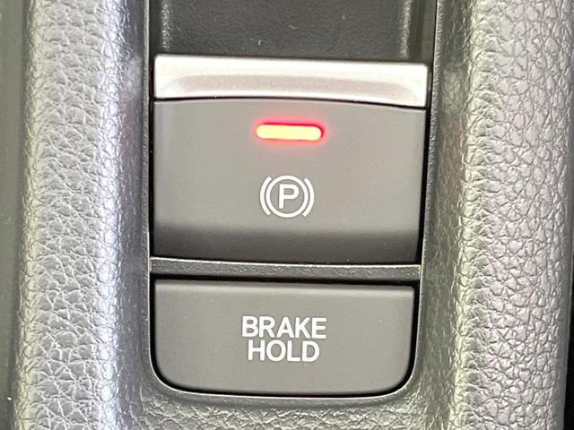 ヴェゼル ｅ：ＨＥＶ　Ｚ　登録済未使用車　全周囲カメラ　ホンダセンシング　電動リアゲート　ハーフレザーシート　コーナーセンサー　スマートキー　ＬＥＤヘッド　ＥＴＣ２．０　純正１８インチアルミ　オートハイビーム（58枚目）