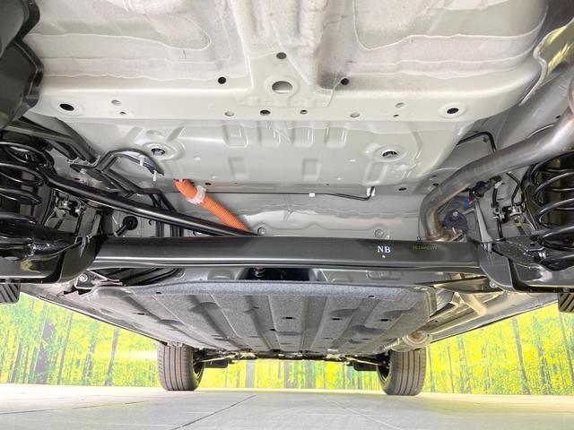 ヴェゼル ｅ：ＨＥＶ　Ｚ　登録済未使用車　全周囲カメラ　衝突被害軽減システム　電動リアゲート　ハーフレザーシート　スマートキー　ＬＥＤヘッド　ビルトインＥＴＣ　純正１８インチアルミ　オートハイビーム　車線逸脱警報（19枚目）