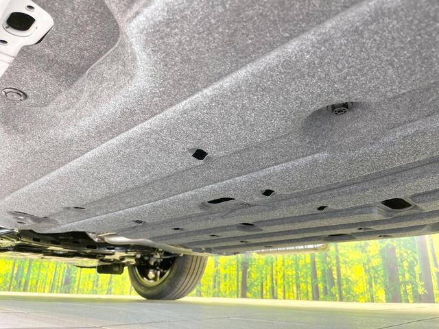 ヴェゼル ｅ：ＨＥＶ　Ｚ　登録済未使用車　全周囲カメラ　衝突被害軽減システム　電動リアゲート　ハーフレザーシート　スマートキー　ＬＥＤヘッド　ビルトインＥＴＣ　純正１８インチアルミ　オートハイビーム　車線逸脱警報（31枚目）