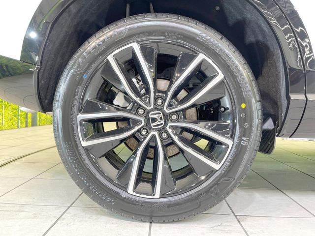 ヴェゼル ｅ：ＨＥＶ　Ｚ　登録済未使用車　全周囲カメラ　衝突被害軽減システム　電動リアゲート　ハーフレザーシート　スマートキー　ＬＥＤヘッド　ビルトインＥＴＣ　純正１８インチアルミ　オートハイビーム　車線逸脱警報（37枚目）