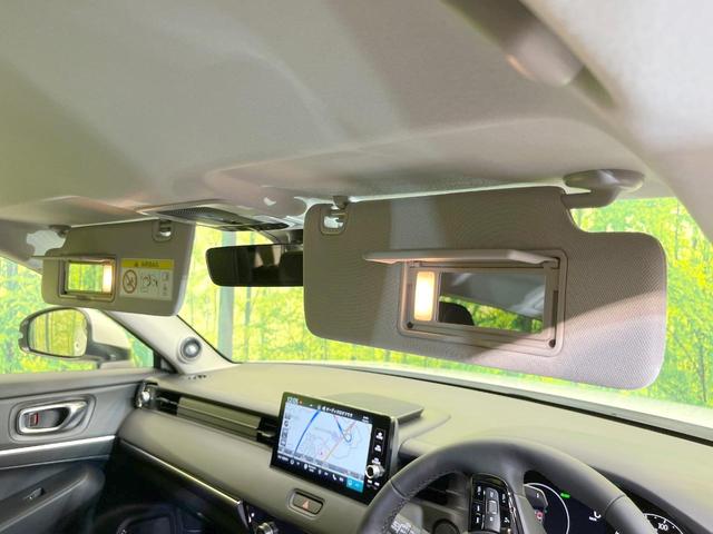 ヴェゼル ｅ：ＨＥＶ　Ｚ　登録済未使用車　全周囲カメラ　衝突被害軽減システム　電動リアゲート　ハーフレザーシート　スマートキー　ＬＥＤヘッド　ビルトインＥＴＣ　純正１８インチアルミ　オートハイビーム　車線逸脱警報（43枚目）