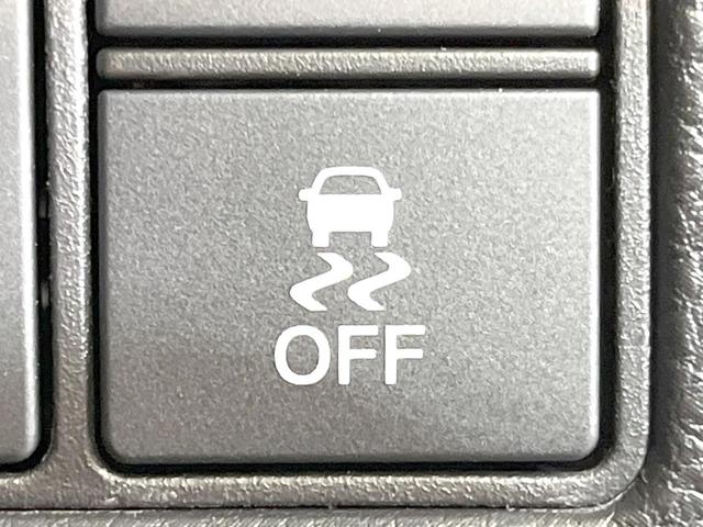 ヴェゼル ｅ：ＨＥＶ　Ｚ　登録済未使用車　全周囲カメラ　衝突被害軽減システム　電動リアゲート　ハーフレザーシート　スマートキー　ＬＥＤヘッド　ビルトインＥＴＣ　純正１８インチアルミ　オートハイビーム　車線逸脱警報（47枚目）