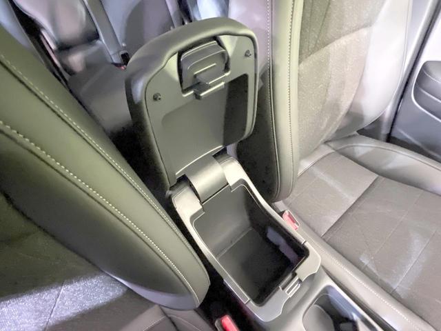 ヴェゼル ｅ：ＨＥＶ　Ｚ　登録済未使用車　全周囲カメラ　衝突被害軽減システム　電動リアゲート　ハーフレザーシート　スマートキー　ＬＥＤヘッド　ビルトインＥＴＣ　純正１８インチアルミ　オートハイビーム　車線逸脱警報（54枚目）