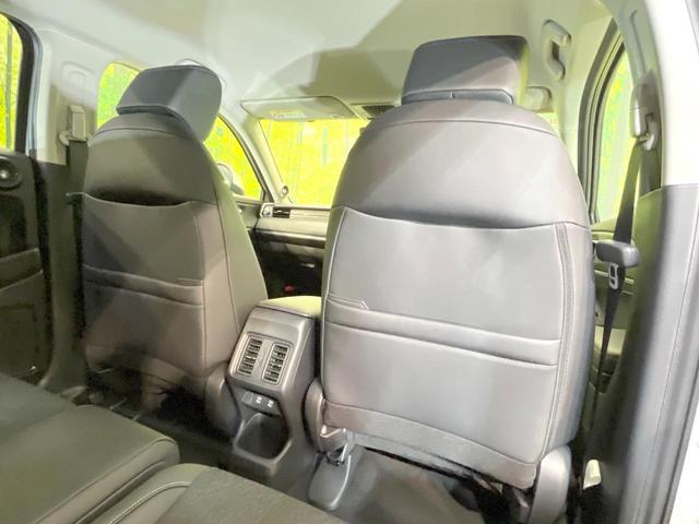 ヴェゼル ｅ：ＨＥＶ　Ｚ　登録済未使用車　全周囲カメラ　衝突被害軽減システム　電動リアゲート　ハーフレザーシート　スマートキー　ＬＥＤヘッド　ビルトインＥＴＣ　純正１８インチアルミ　オートハイビーム　車線逸脱警報（59枚目）