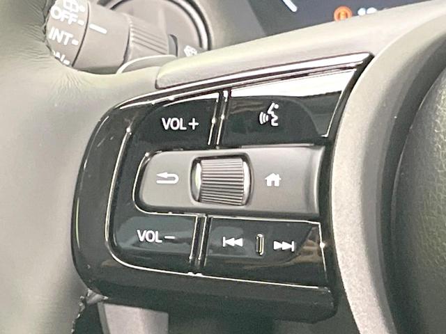 ヴェゼル ｅ：ＨＥＶ　Ｚ　登録済未使用車　全周囲カメラ　衝突被害軽減システム　電動リアゲート　ハーフレザーシート　スマートキー　ＬＥＤヘッド　ビルトインＥＴＣ　純正１８インチアルミ　オートハイビーム　車線逸脱警報（60枚目）