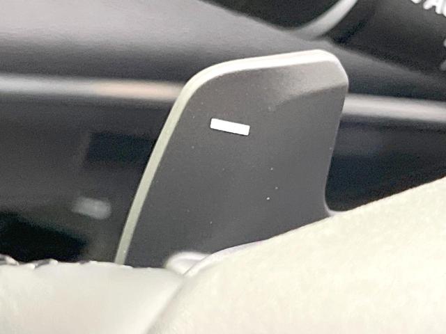 ヴェゼル ｅ：ＨＥＶ　Ｚ　登録済未使用車　全周囲カメラ　衝突被害軽減システム　電動リアゲート　ハーフレザーシート　スマートキー　ＬＥＤヘッド　ビルトインＥＴＣ　純正１８インチアルミ　オートハイビーム　車線逸脱警報（63枚目）