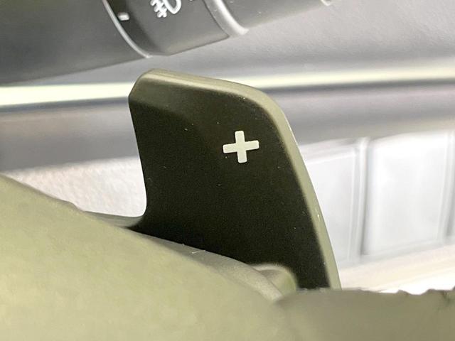 ヴェゼル ｅ：ＨＥＶ　Ｚ　登録済未使用車　全周囲カメラ　衝突被害軽減システム　電動リアゲート　ハーフレザーシート　スマートキー　ＬＥＤヘッド　ビルトインＥＴＣ　純正１８インチアルミ　オートハイビーム　車線逸脱警報（64枚目）