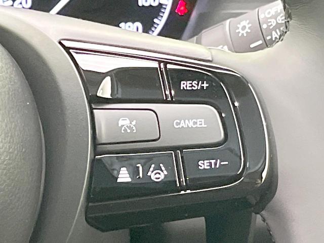ヴェゼル Ｇ　４ＷＤ　登録済未使用車　寒冷地仕様　ホンダセンシング　コーナーセンサー　スマートキー　ＬＥＤヘッド　純正１６インチアルミ　オートハイビーム　車線逸脱警報　オートライト　オートエアコン（3枚目）