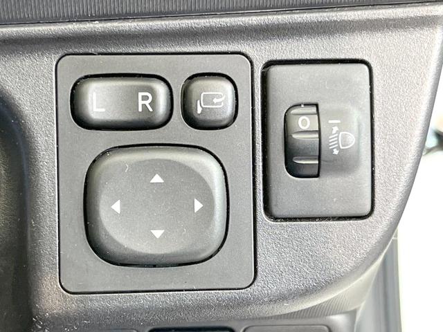 アクア Ｓ　ＳＤナビ　バックカメラ　禁煙車　スマートキー　ＬＥＤヘッド　ナビ連動ＥＴＣ　オートライト　オートエアコン　Ｂｌｕｅｔｏｏｔｈ　ＣＤ　ＤＶＤ再生　フルセグ（52枚目）