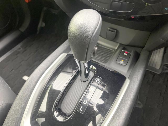 エクストレイル ２０Ｘ　禁煙車　純正ＳＤナビ　バックカメラ　衝突被害軽減システム　電動リアゲート　ドラレコ　コーナーセンサー　スマートキー　ＬＥＤヘッド　ＥＴＣ　純正１８インチアルミ　オートライト　デュアルエアコン（21枚目）