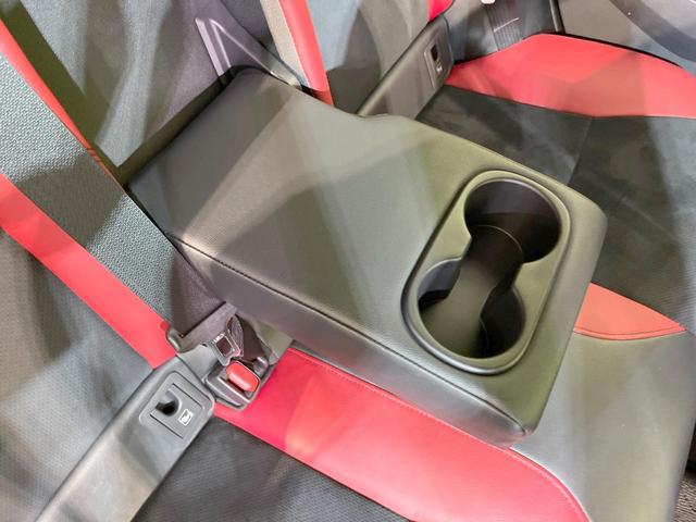 カローラスポーツ ハイブリッドＧ　Ｚ　ＳＤナビ　バックカメラ　衝突被害軽減システム　禁煙車　ハーフレザーシート　ドラレコ　コーナーセンサー　スマートキー　ＬＥＤヘッド　ビルトインＥＴＣ　純正１８インチアルミ　オートハイビーム（40枚目）