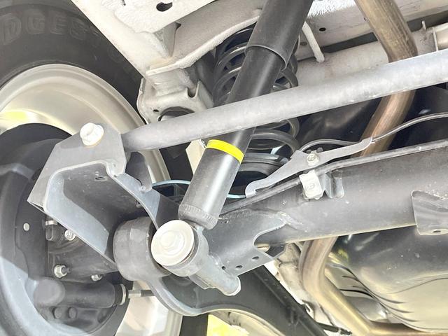 ジムニー ＸＣ　純正８型ナビ　ドラレコ　ＥＴＣ　ＭＴ車　バックカメラ　衝突被害軽減システム　レーダークルーズ　コーナーセンサー　スマートキー　ＬＥＤヘッド　純正１６インチアルミ　オートライト（34枚目）