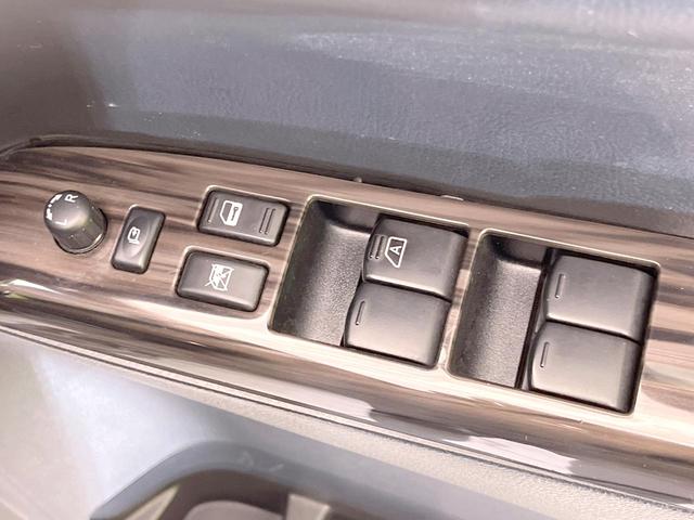 エルグランド 250ハイウェイスター 両側電動 純正8型ナビ フリップダウンモニター バックカメラ 禁煙車 スマートキー HIDヘッド ビルトインETC クルコン 純正18インチアルミ オートライト デュアルエアコン リアエアコン(42枚目)