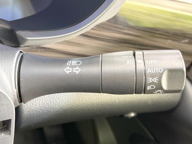 エルグランド 250ハイウェイスター 両側電動 純正8型ナビ フリップダウンモニター バックカメラ 禁煙車 スマートキー HIDヘッド ビルトインETC クルコン 純正18インチアルミ オートライト デュアルエアコン リアエアコン(50枚目)