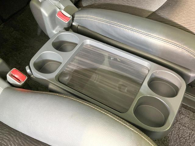 エルグランド 250ハイウェイスター 両側電動 純正8型ナビ フリップダウンモニター バックカメラ 禁煙車 スマートキー HIDヘッド ビルトインETC クルコン 純正18インチアルミ オートライト デュアルエアコン リアエアコン(64枚目)