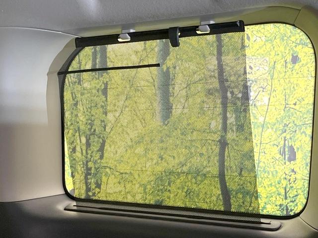 エルグランド 250ハイウェイスター 両側電動 純正8型ナビ フリップダウンモニター バックカメラ 禁煙車 スマートキー HIDヘッド ビルトインETC クルコン 純正18インチアルミ オートライト デュアルエアコン リアエアコン(66枚目)