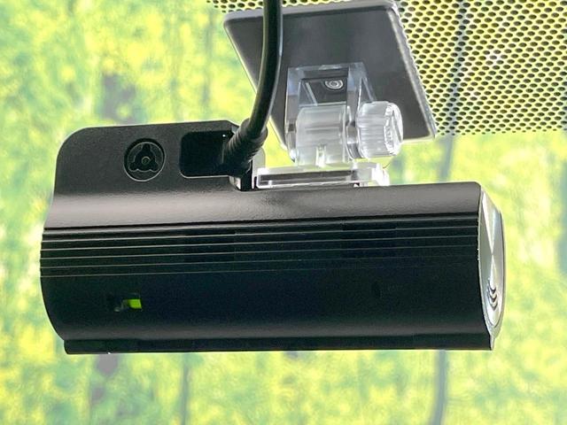 ヤリスクロス ハイブリッドZ 禁煙車 純正8型ディスプレイオーディオ+ 全周囲カメラ ドラレコ 衝突被害軽減システム スマートキー LEDヘッド ビルトインETC 純正18インチアルミ オートハイビーム フルセグ(6枚目)