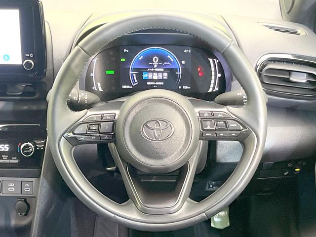 ヤリスクロス ハイブリッドZ 禁煙車 純正8型ディスプレイオーディオ+ 全周囲カメラ ドラレコ 衝突被害軽減システム スマートキー LEDヘッド ビルトインETC 純正18インチアルミ オートハイビーム フルセグ(9枚目)