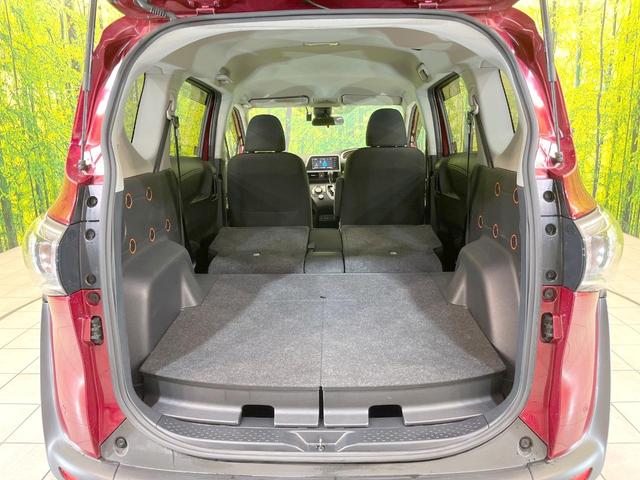 シエンタ ファンベースG セーフティーエディション 両側電動ドア 純正SDナビ 全周囲カメラ 衝突被害軽減システム 禁煙車 ドラレコ コーナーセンサー スマートキー オートハイビーム 車線逸脱警報 オートエアコン Bluetooth CD(10枚目)