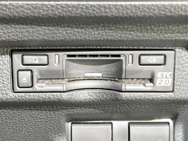 カローラクロス ハイブリッド Z 純正10.5型ディスプレイオーディオ バックカメラ ETC2.0 衝突被害軽減システム レーダークルーズ 禁煙車 パワーシート ドラレコ コーナーセンサー LEDヘッド 純正18インチアルミ(6枚目)