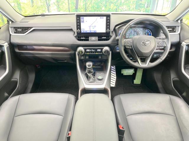 ＲＡＶ４ ハイブリッドＧ　４ＷＤ　サンルーフ　フルエアロ　全周囲カメラ　衝突被害軽減システム　レーダークルーズ　禁煙車　パワーシート　ドラレコ　コーナーセンサー　スマートキー　ＬＥＤヘッド　ビルトインＥＴＣ（2枚目）