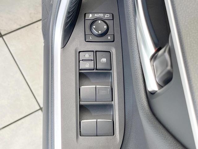 ＲＡＶ４ ハイブリッドＧ　４ＷＤ　サンルーフ　フルエアロ　全周囲カメラ　衝突被害軽減システム　レーダークルーズ　禁煙車　パワーシート　ドラレコ　コーナーセンサー　スマートキー　ＬＥＤヘッド　ビルトインＥＴＣ（42枚目）