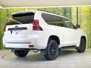 ＴＸ　Ｌパッケージ　マットブラックエディション　４ＷＤ　７人乗り　サンルーフ　ＨＤＤナビ　全周囲カメラ　衝突被害軽減システム　レーダークルーズ　禁煙車　レザーシート　ドラレコ　コーナーセンサー　スマートキー　ＬＥＤヘッド　ルーフレール（17枚目）