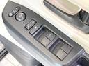 ベースグレード　電動スライドドア　衝突被害軽減システム　禁煙車　コーナーセンサー　スマートキー　ＬＥＤヘッド　純正１４インチアルミ　オートハイビーム　車線逸脱警報　オートライト　オートエアコン　ＣＤ（42枚目）
