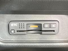 【ＥＴＣ】高速道路の料金所をストレスなく通過！話題のスポットやサービスエリアに多い「スマートIntercooler」利用時は必須のアイテムです。当店でセットアップを実施、ご納車当日からすぐにご利用いただけます！ 7