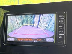 【バックカメラ】駐車時に後方がリアルタイム映像で確認できます。大型商業施設や立体駐車場での駐車時や、夜間のバック時に大活躍！運転スキルに関わらず、今や必須となった装備のひとつです！ 5