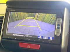 【バックカメラ】駐車時に後方がリアルタイム映像で確認できます。大型商業施設や立体駐車場での駐車時や、夜間のバック時に大活躍！運転スキルに関わらず、今や必須となった装備のひとつです！ 5