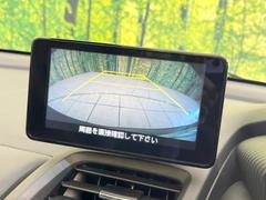 【バックカメラ】駐車時に後方がリアルタイム映像で確認できます。大型商業施設や立体駐車場での駐車時や、夜間のバック時に大活躍！運転スキルに関わらず、今や必須となった装備のひとつです！ 4