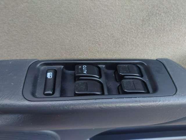 ミラジーノ ６６０　メモリアルエディション　禁煙　ＣＤ　ウッドパネル　キーレス　パワステ（38枚目）