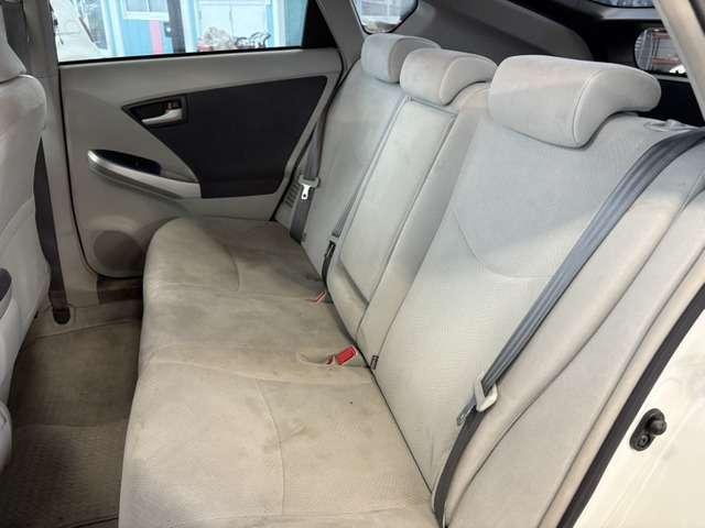 プリウス Ｓツーリングセレクション　禁煙　ナビＴＶ　Ｂカメラ　ＥＴＣ　スマキ―　エアロ（19枚目）