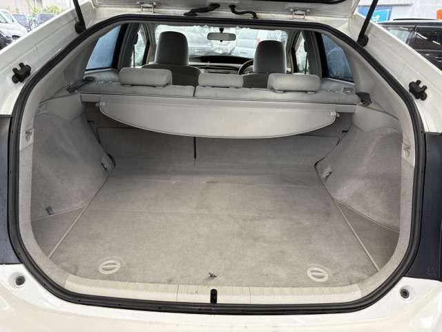 プリウス Ｓツーリングセレクション　禁煙　ナビＴＶ　Ｂカメラ　ＥＴＣ　スマキ―　エアロ（21枚目）