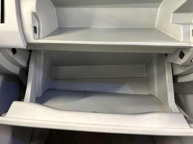 プリウス Ｓツーリングセレクション　禁煙　ナビＴＶ　Ｂカメラ　ＥＴＣ　スマキ―　エアロ（34枚目）