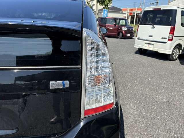 プリウス Ｓ　禁煙　ナビＴＶ　スマキ―　ＥＴＣ　社外ＡＷ（14枚目）