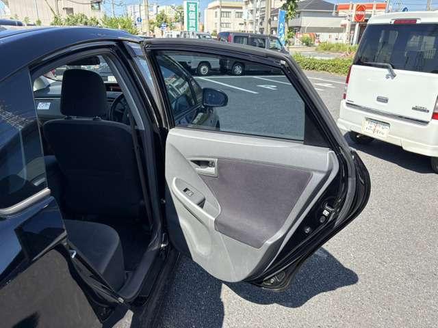 プリウス Ｓ　禁煙　ナビＴＶ　スマキ―　ＥＴＣ　社外ＡＷ（17枚目）