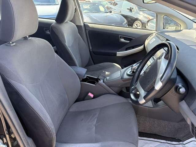 プリウス Ｓ　禁煙　ナビＴＶ　スマキ―　ＥＴＣ　社外ＡＷ（18枚目）