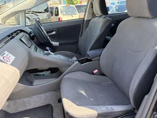 プリウス Ｓ　禁煙　ナビＴＶ　スマキ―　ＥＴＣ　社外ＡＷ（19枚目）