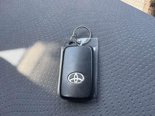 プリウス Ｓ　禁煙　ナビＴＶ　スマキ―　ＥＴＣ　社外ＡＷ（29枚目）