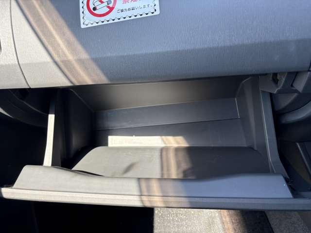 プリウス Ｓ　禁煙　ナビＴＶ　スマキ―　ＥＴＣ　社外ＡＷ（35枚目）