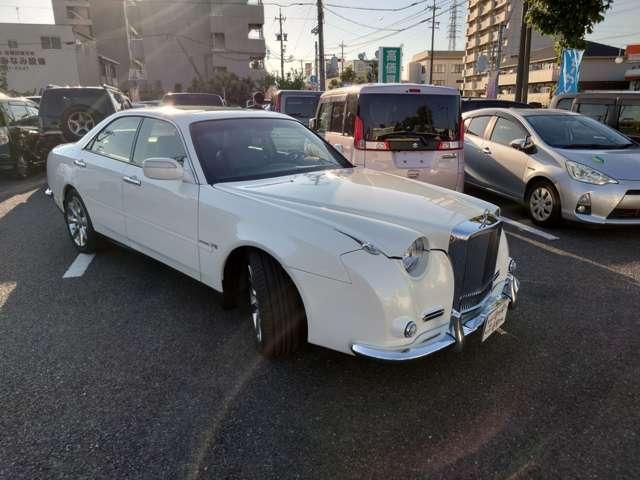 ガリュー 　禁煙　左ハンドル　ＲＲ仕様　Ｖ８　ＥＴＣ　黒革　サンルーフ　アルミ（8枚目）