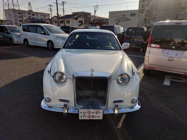 ガリュー 　禁煙　左ハンドル　ＲＲ仕様　Ｖ８　ＥＴＣ　黒革　サンルーフ　アルミ（9枚目）