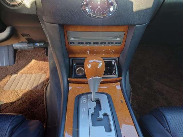 ガリュー 　禁煙　左ハンドル　ＲＲ仕様　Ｖ８　ＥＴＣ　黒革　サンルーフ　アルミ（33枚目）