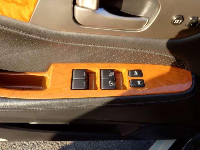 ガリュー 　禁煙　左ハンドル　ＲＲ仕様　Ｖ８　ＥＴＣ　黒革　サンルーフ　アルミ（43枚目）