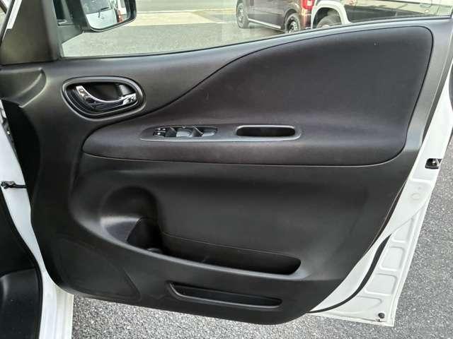 セレナ 20X 禁煙 ナビTV BT Bカメ スマキ― 電スラ ETC アルミ バイザー フォグ(19枚目)