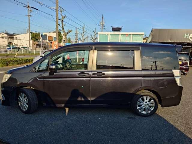 ステップワゴンスパーダ Ｚ　禁煙　ナビＴＶ　Ｂカメ　スマキ―　両電スラ　ＥＴＣ　ＤＶＤ　フグ　アルミ　保証付き（4枚目）