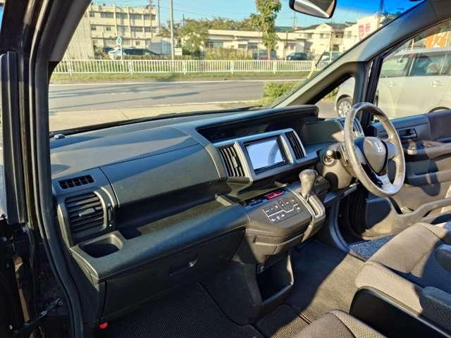 ステップワゴンスパーダ Ｚ　禁煙　ナビＴＶ　Ｂカメ　スマキ―　両電スラ　ＥＴＣ　ＤＶＤ　フグ　アルミ　保証付き（25枚目）